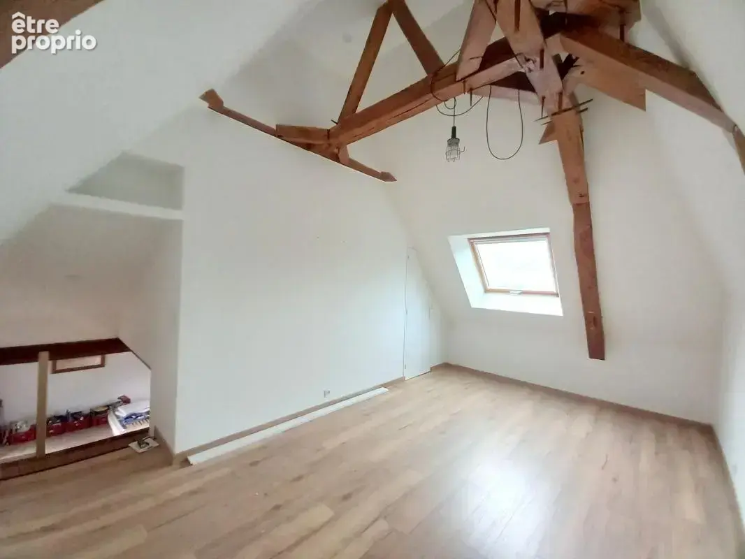 SAINT-PIERRE-LA-COUR – Longère en pierre 130m² avec dépendances et terrain d'1,34ha - photo 6