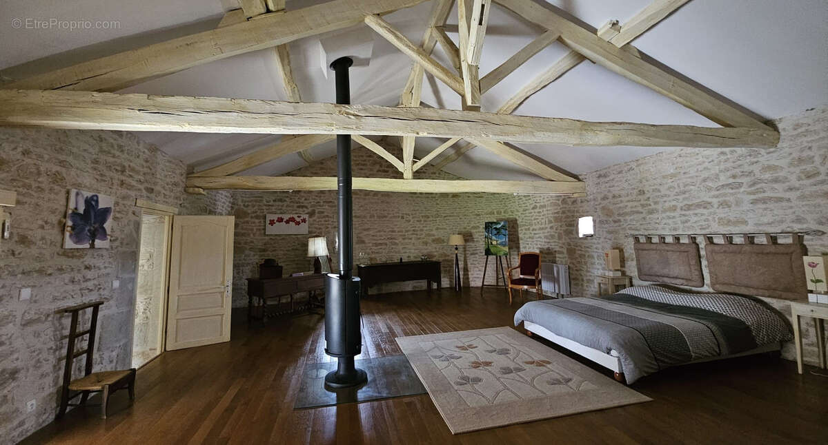 Maison à CHASSENEUIL-DU-POITOU