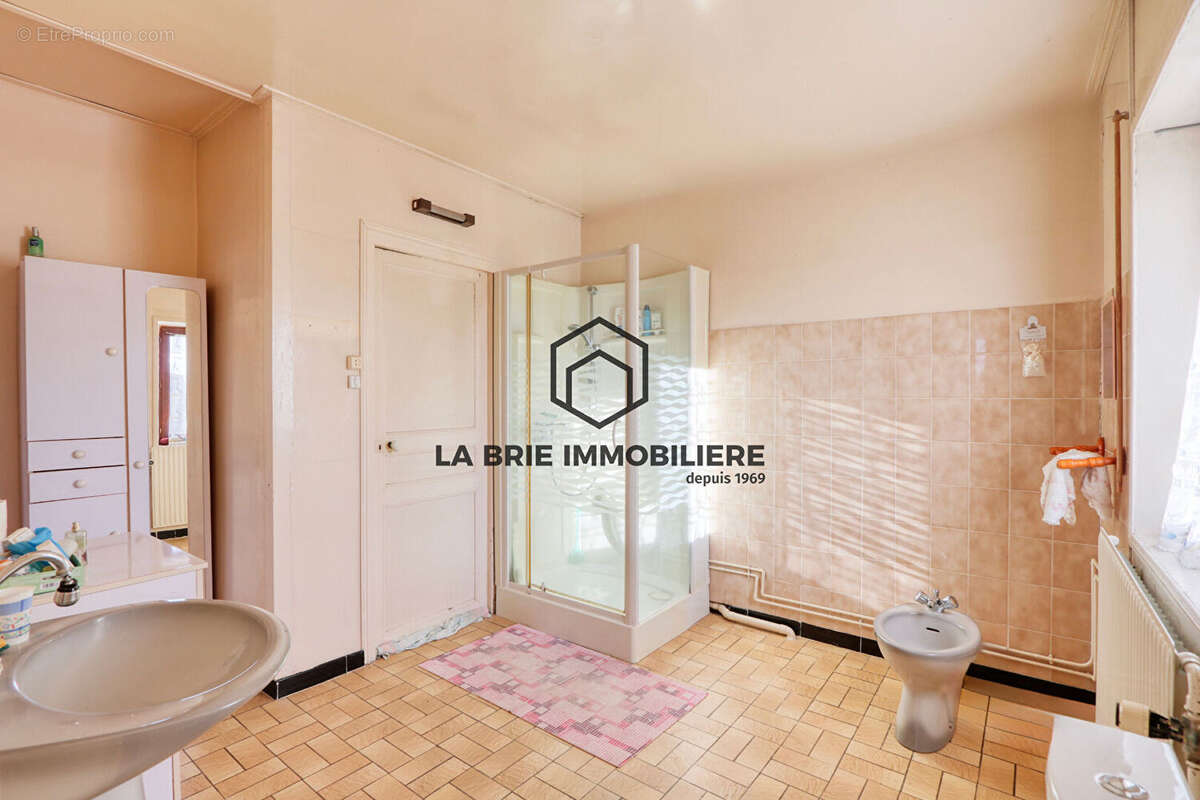 Maison à GRISY-SUISNES