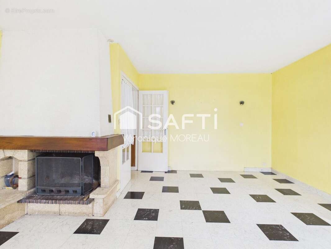 Maison 83 m² à Sainte-Croix-Grand-Tonne  - photo 6