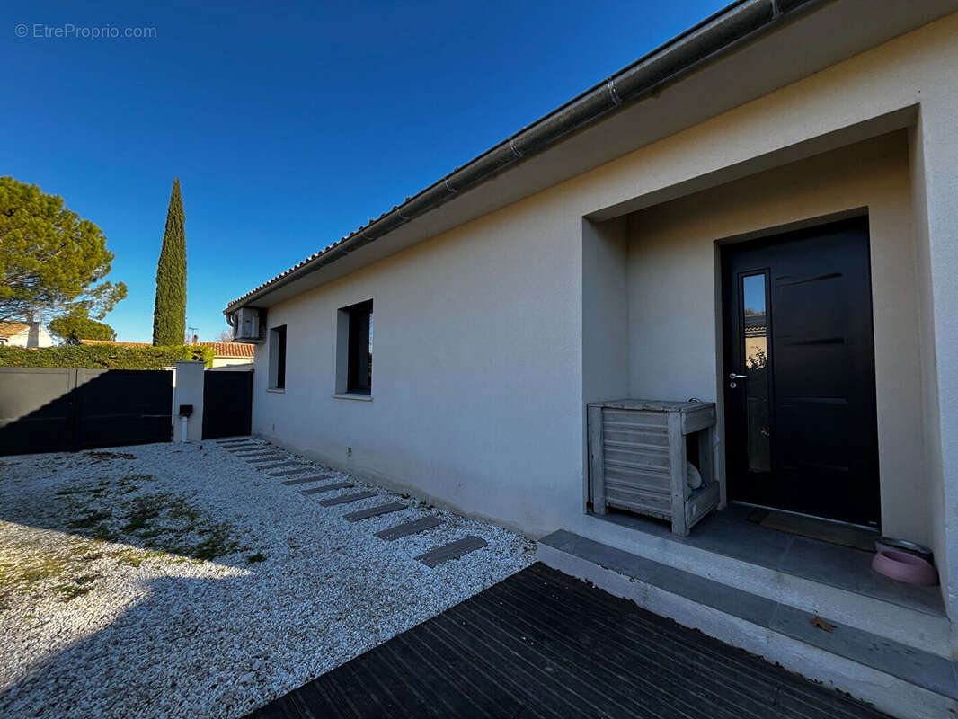 Maison à L&#039;ISLE-SUR-LA-SORGUE