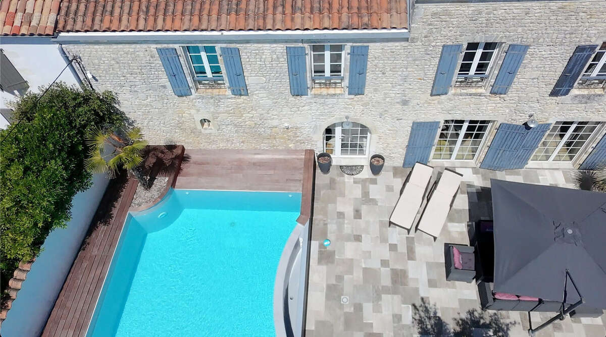 Maison à DOMPIERRE-SUR-MER
