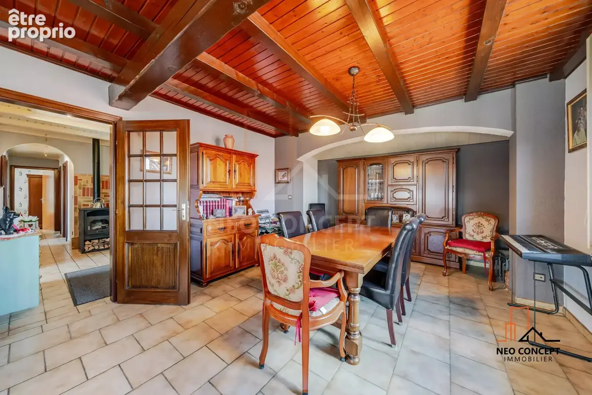 * MERTZWILLER - Spacieuse maison de 200 m² avec possibilité de séparation en 2 appartements sur 8.55 ares de terrain ! * - photo 11