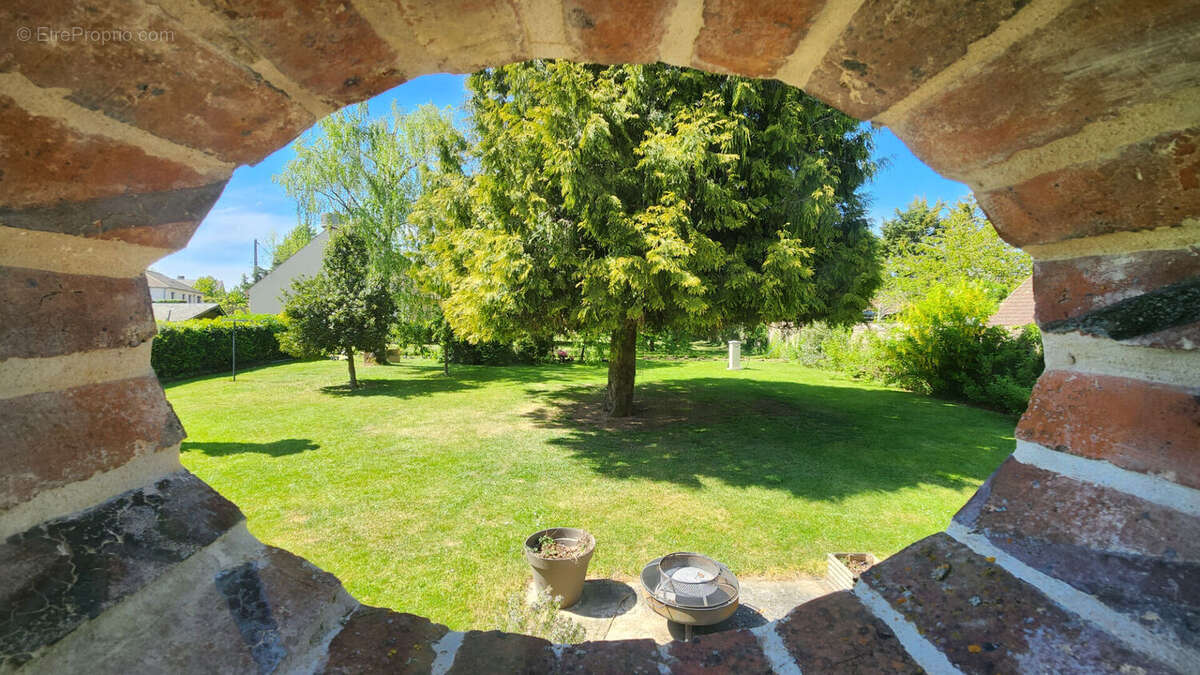 Maison à CHATEAUNEUF-EN-THYMERAIS