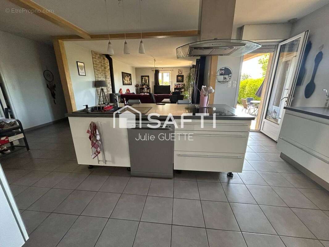 Photo 3 - Maison à MENOMBLET