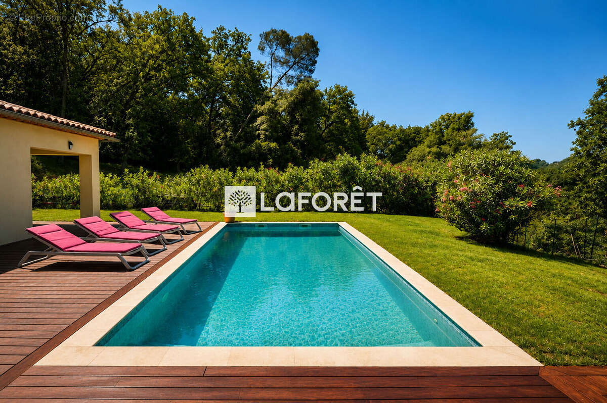 Maison à ROQUEFORT-LES-PINS