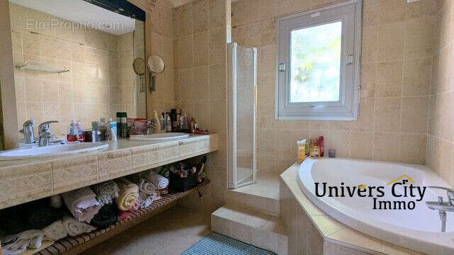 Maison à LES SORINIERES