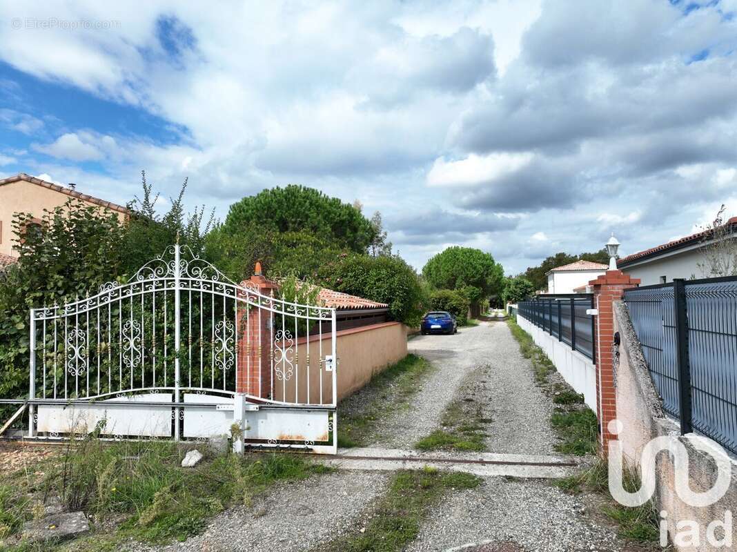 Photo 2 - Terrain à MONTAIGUT-SUR-SAVE