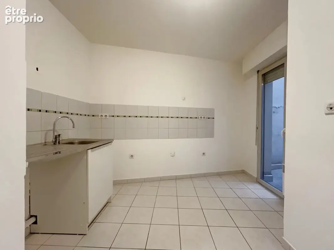 A vendre - antibes - centre ville - 3 pieces - parking - antibes place de gaulle - photo 4