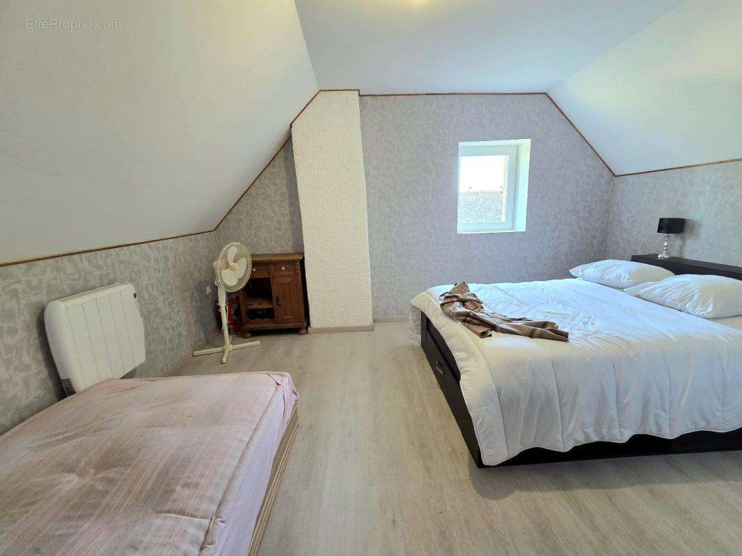 Maison à ANGLARS-SAINT-FELIX
