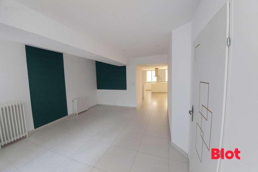 Maison à SAINT-AUBIN-DU-CORMIER