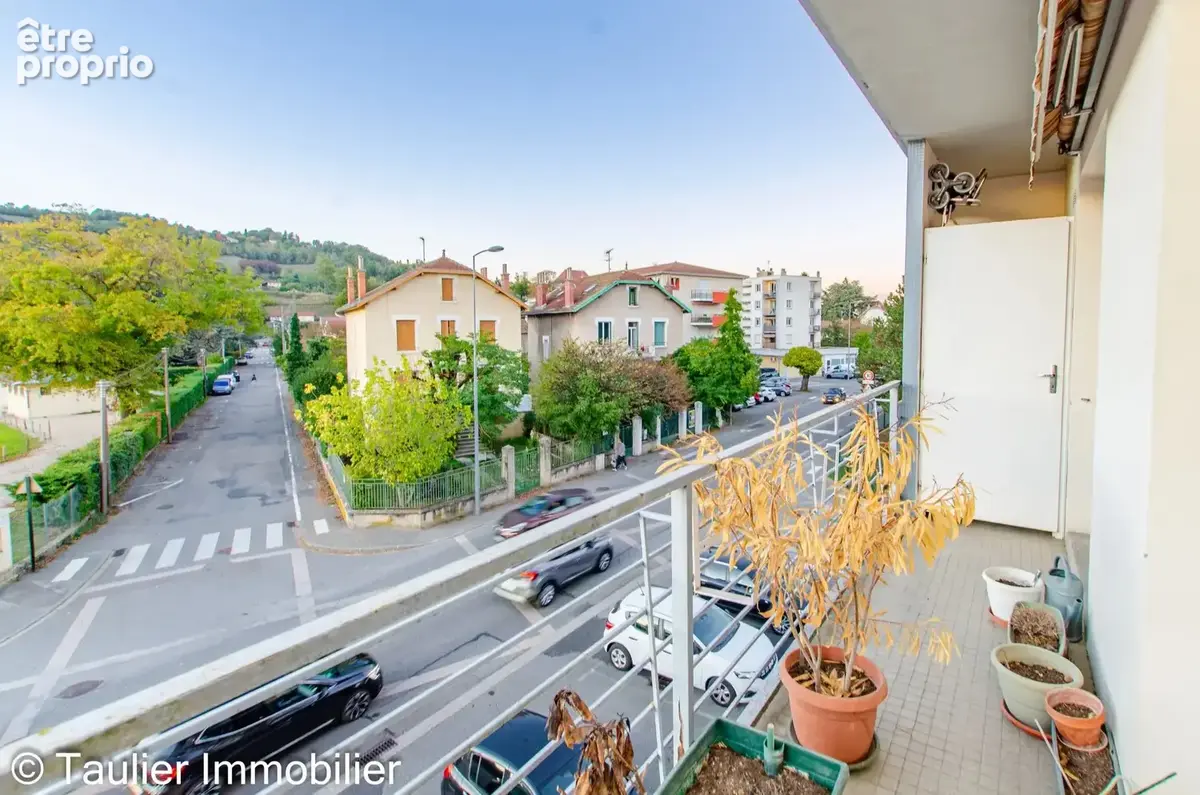 ST MARCELLIN - Résidence le Cottage T4 avec balcon - photo 2