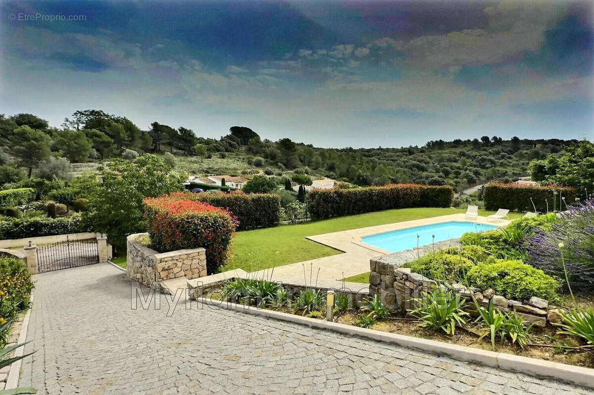Maison à PEYMEINADE