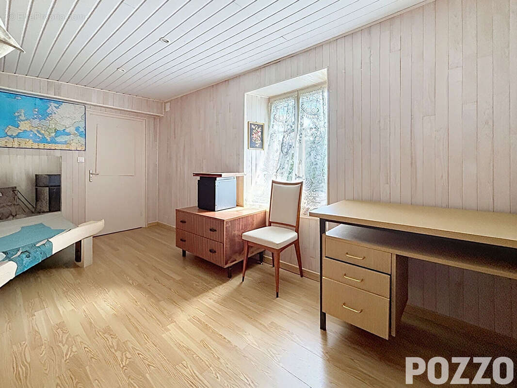 A Vendre - Saint Jean De La Haize - Maison 6 pièce(s) 127 m² - photo 12