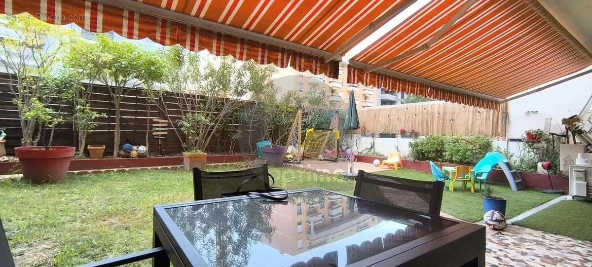 Appartement à ROQUEBRUNE-CAP-MARTIN