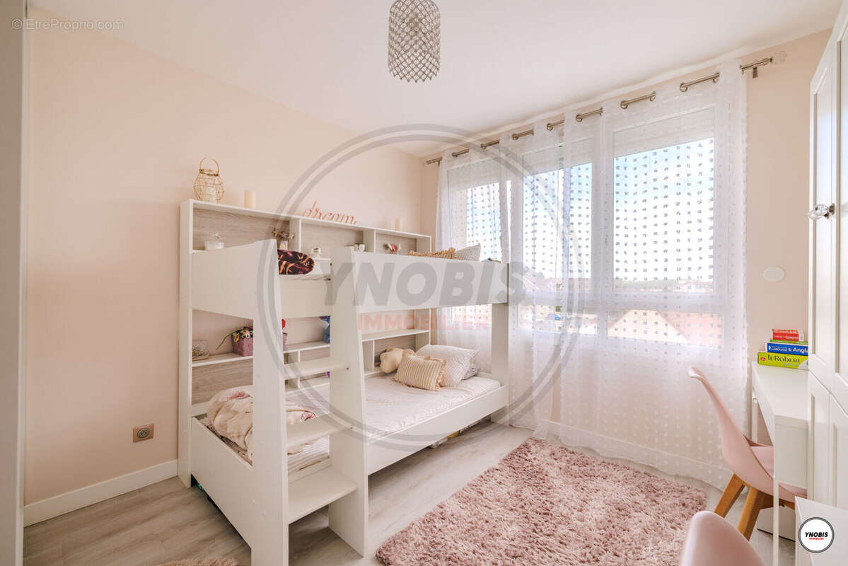 Appartement à LES MUREAUX