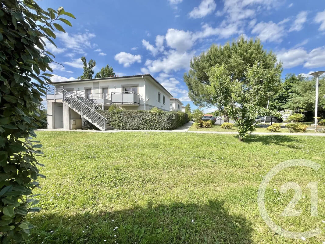 Appartement à YVRAC