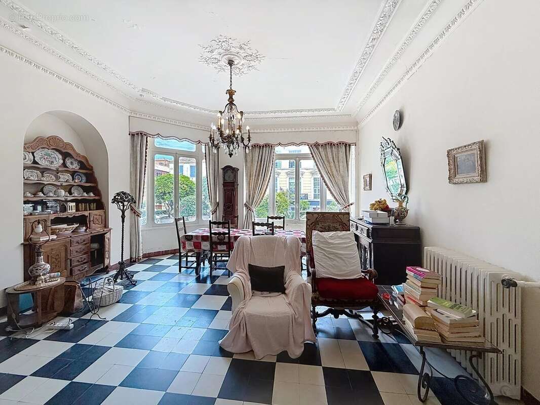 Appartement à MENTON