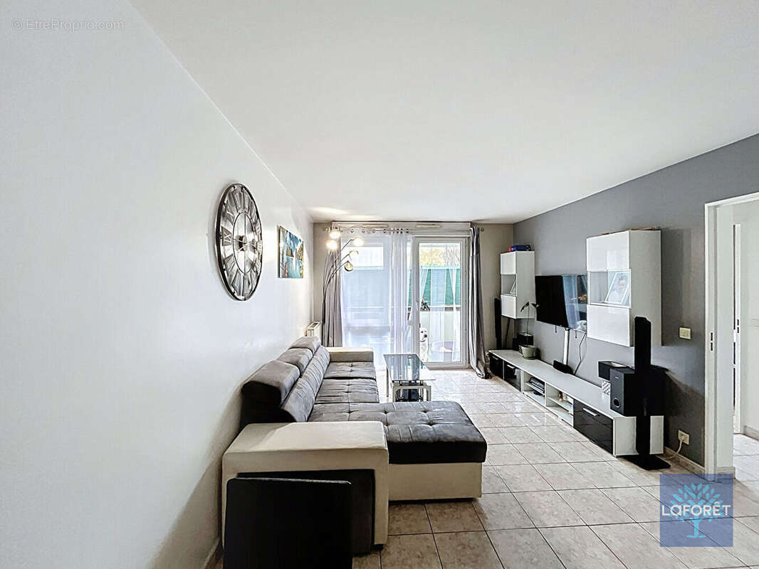 Appartement à CHILLY-MAZARIN