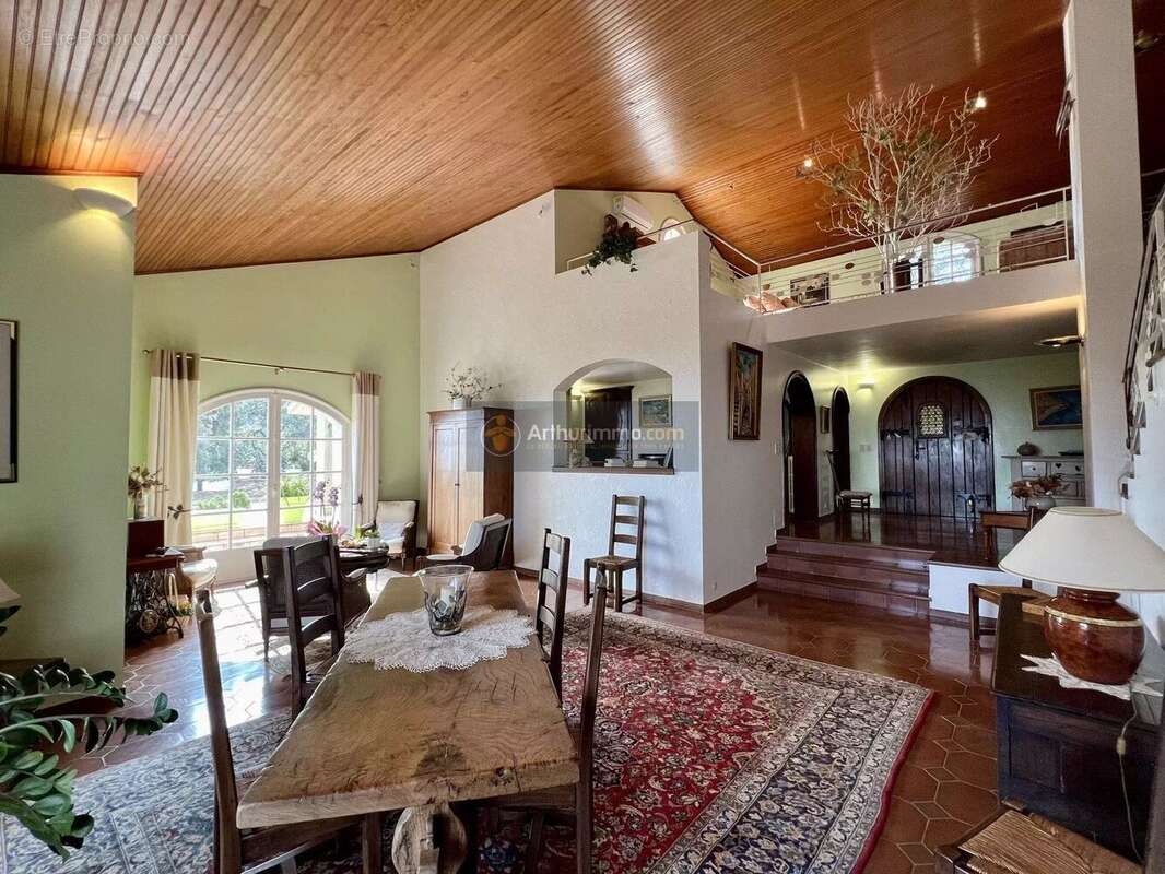 Maison à SAN-MARTINO-DI-LOTA