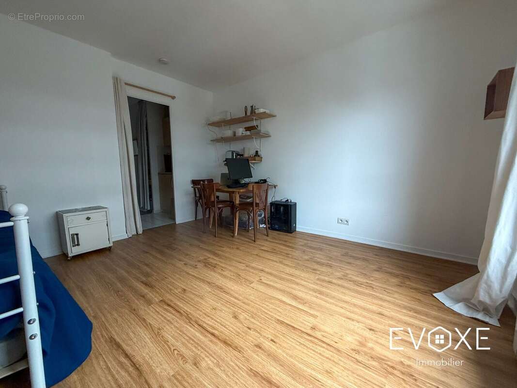 Appartement à PARIS-14E