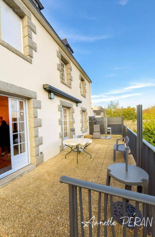 Maison à PLONEOUR-LANVERN