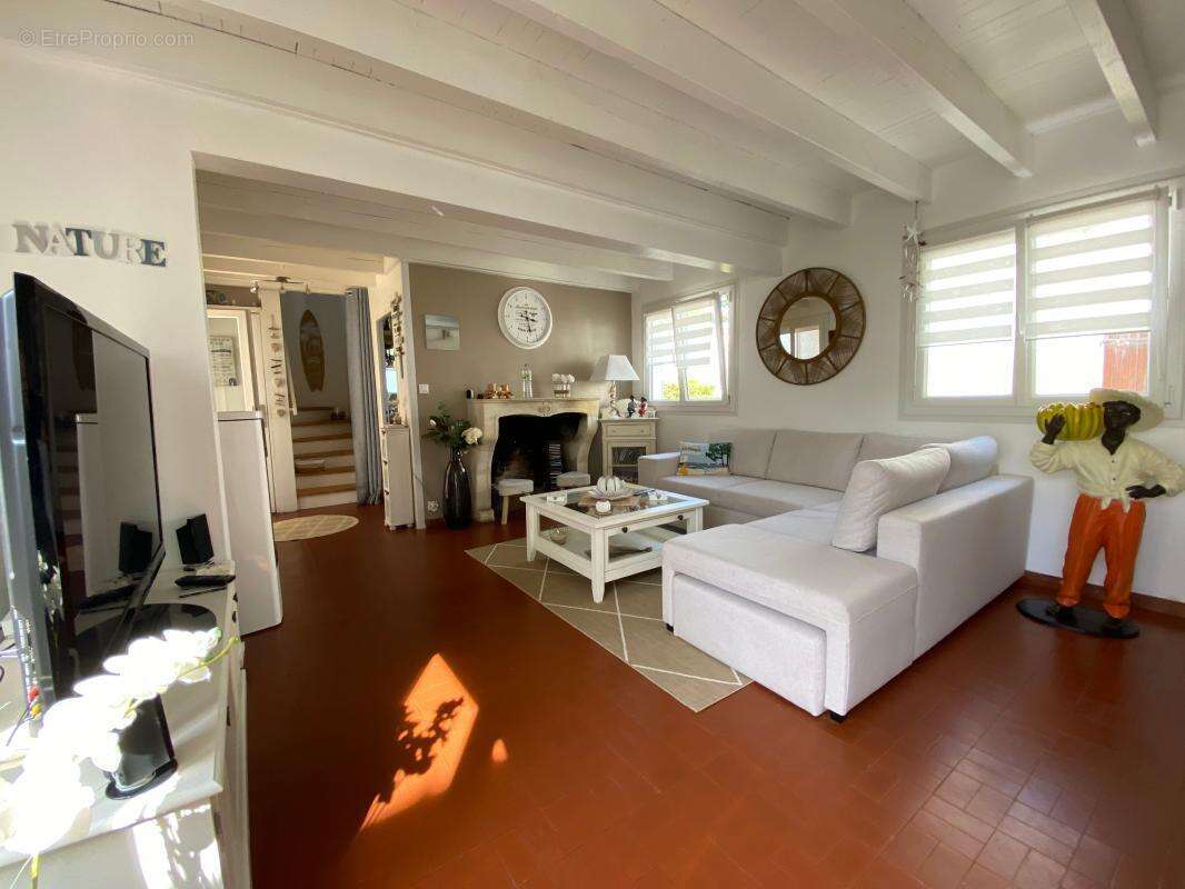 Maison à LES MATHES