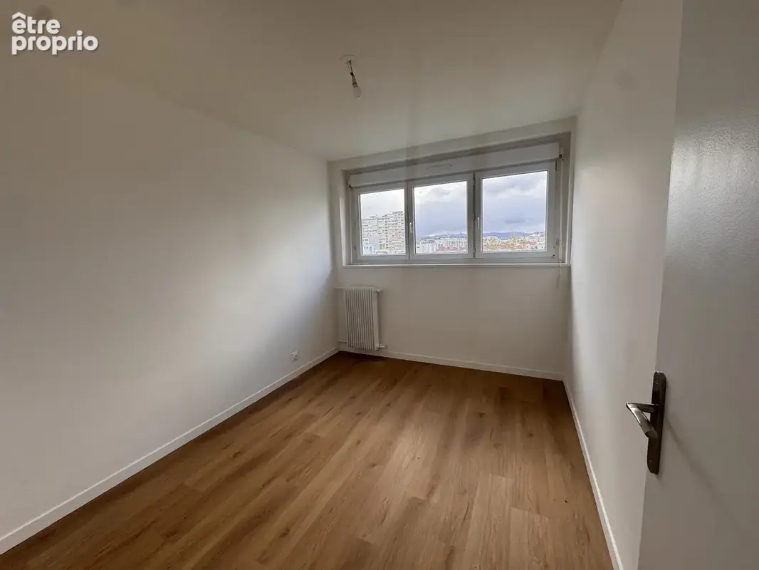 T4 rénové de 68 m2 avec vue dégagée   Secteur Gratte-Ciel, Villeurbanne - photo 7