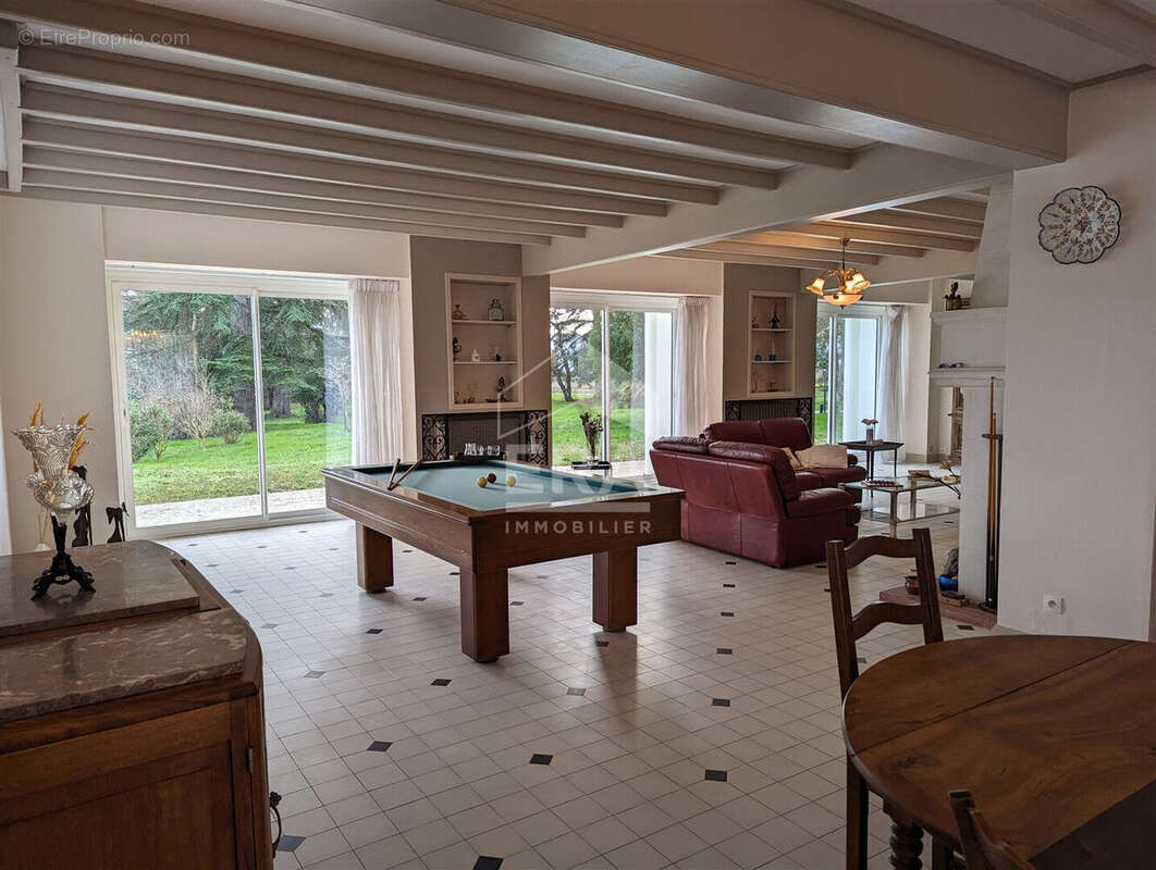 Maison à PORT-SAINTE-MARIE