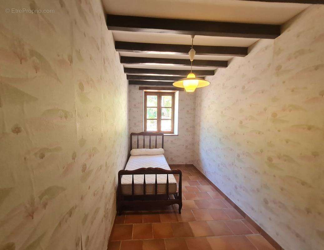 Maison à SAINTE-MERE