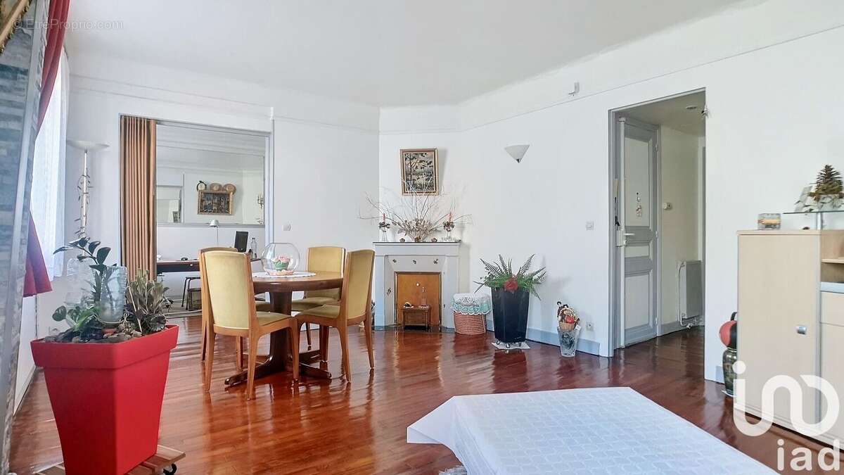 Photo 6 - Appartement à SURESNES