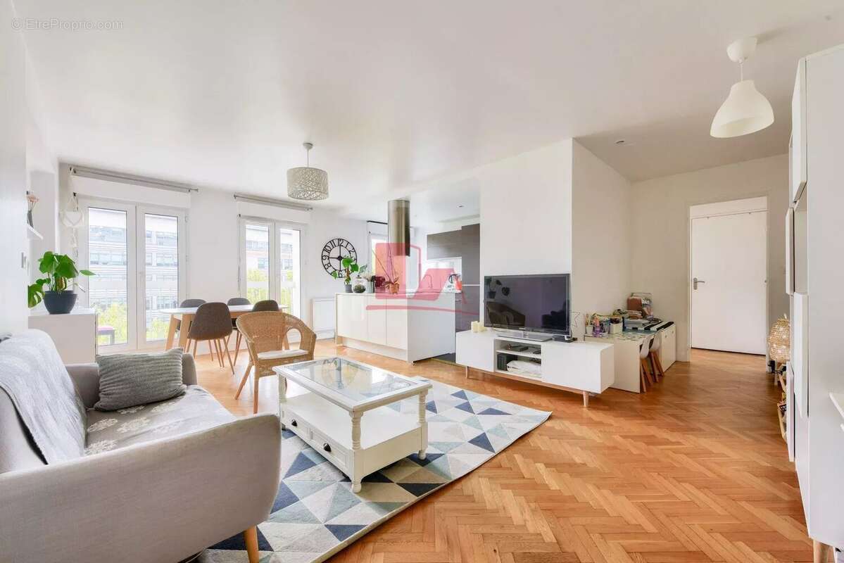 Appartement à ISSY-LES-MOULINEAUX