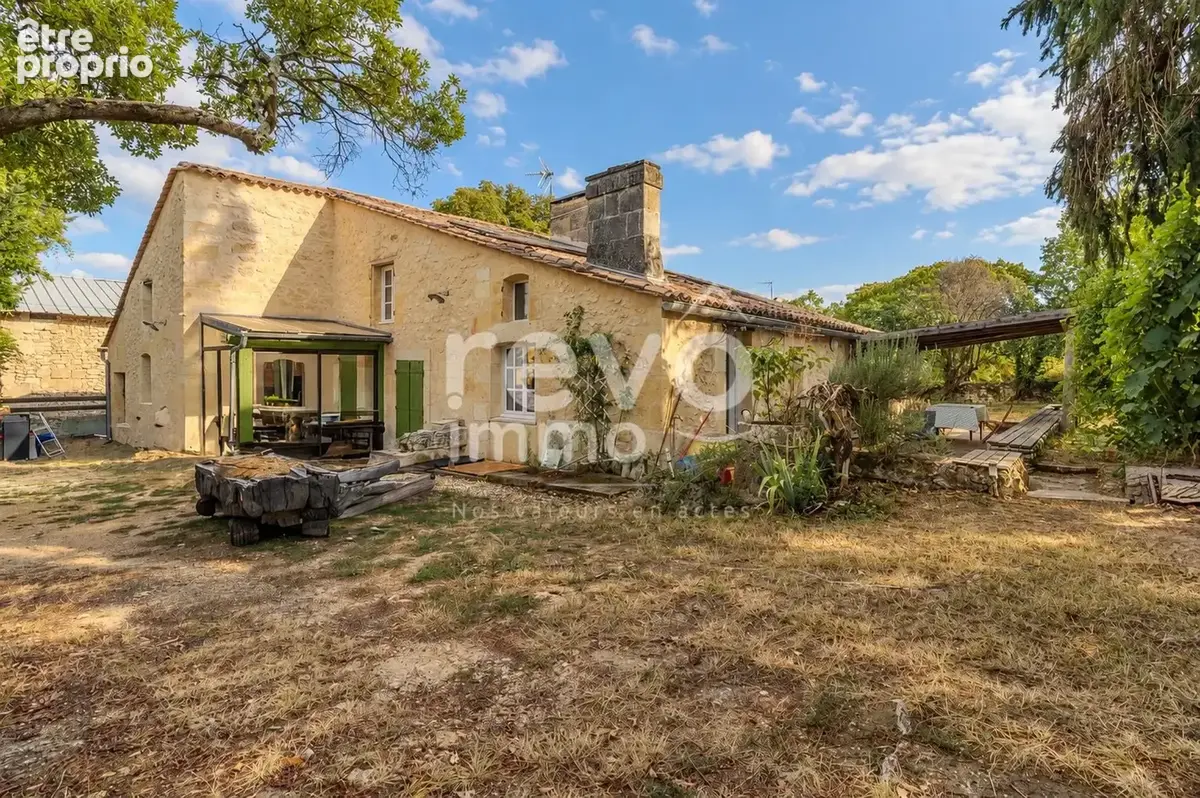 Photo Maison à Saint-Aubin-De-Branne au prix de 280 000€