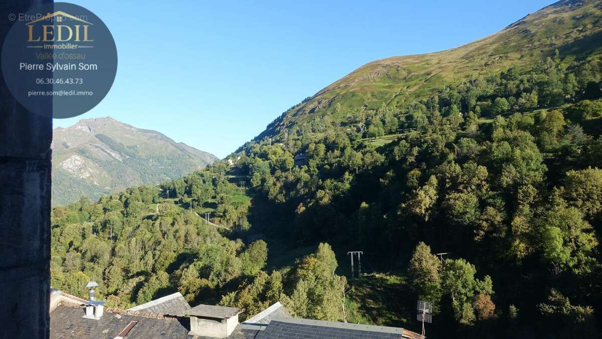 Appartement à EAUX-BONNES