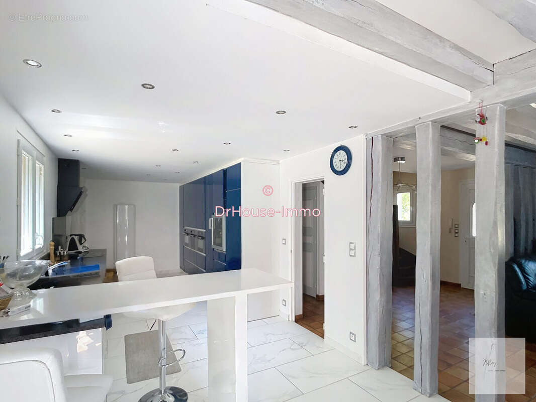 Maison 165 m² à Huisseau-Sur-Mauves  - photo 5