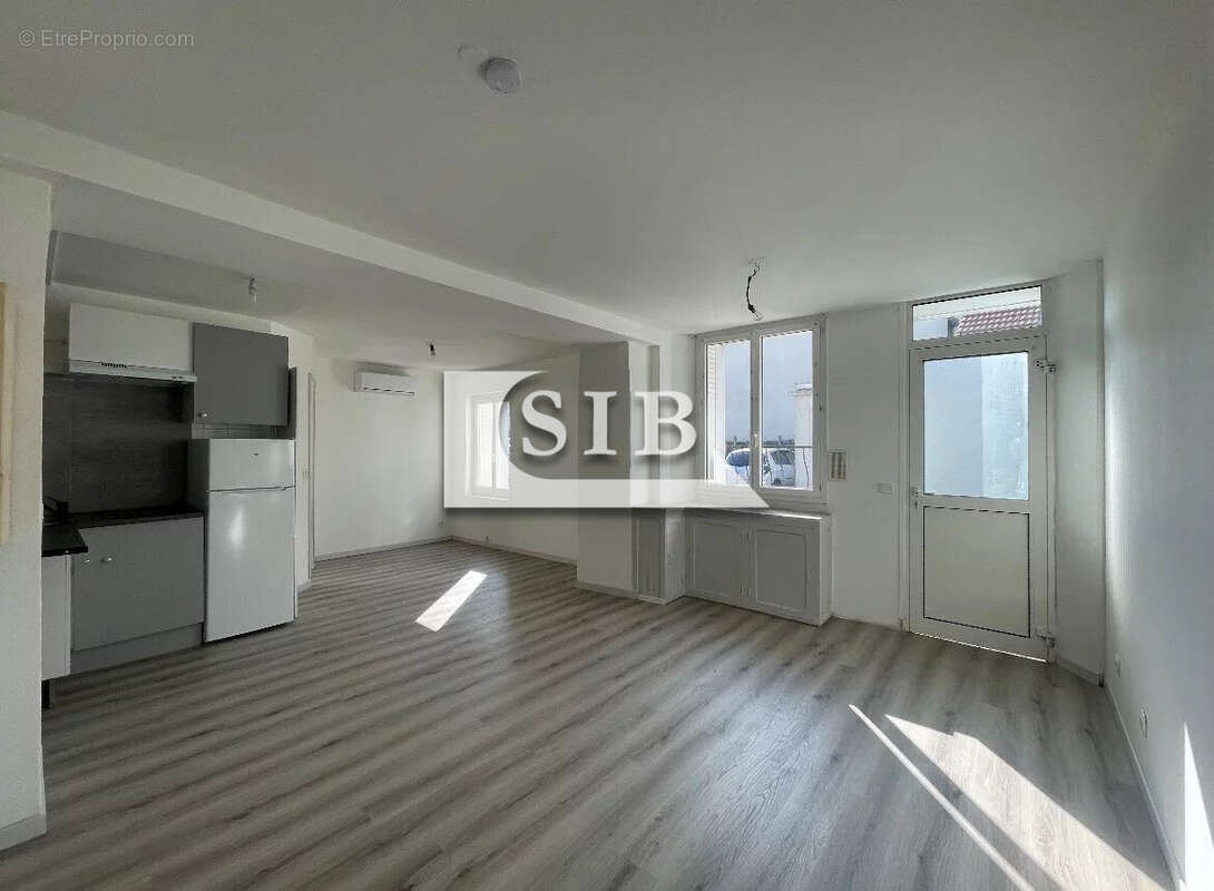 Appartement à VERT-LE-GRAND