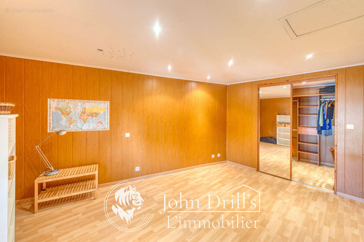 Maison à CHATILLON-LA-PALUD