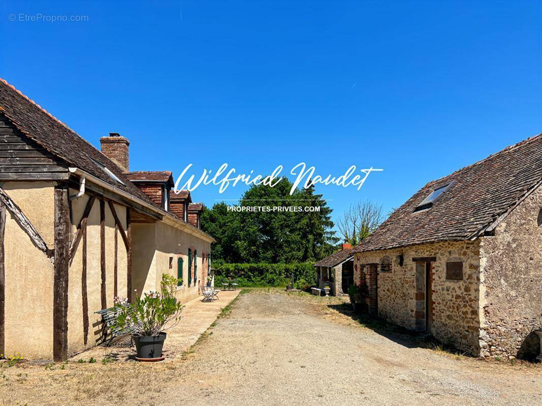 Maison à PARIGNE-L'EVEQUE