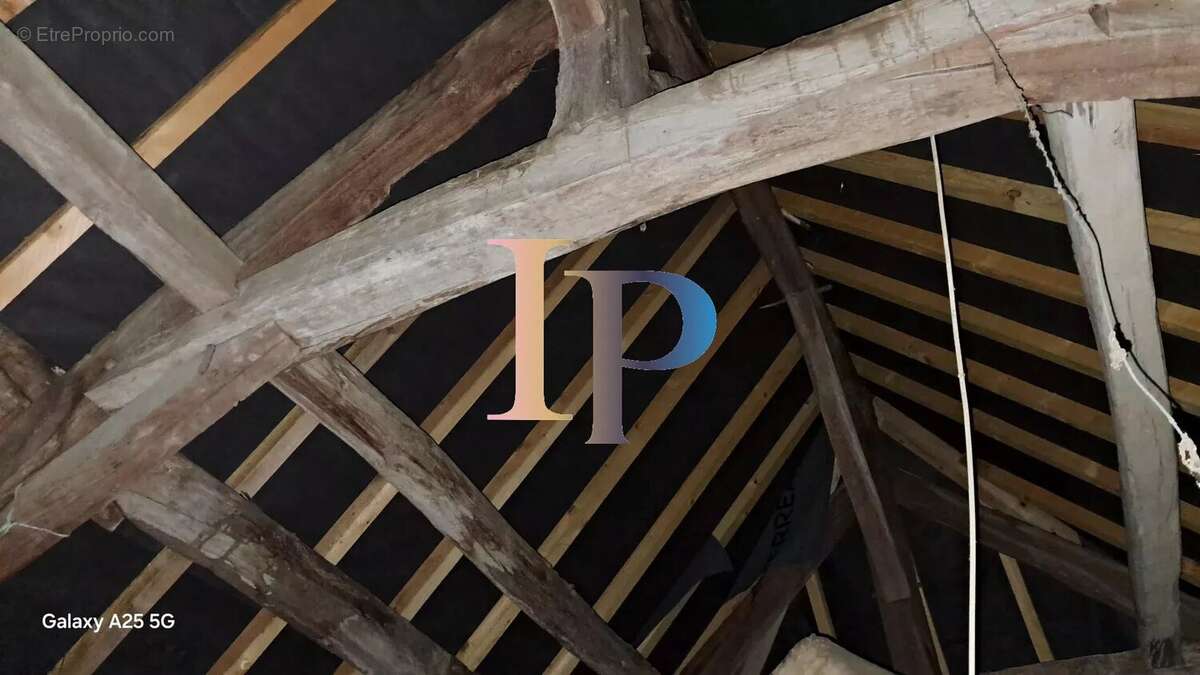 Maison à LA CLAYETTE