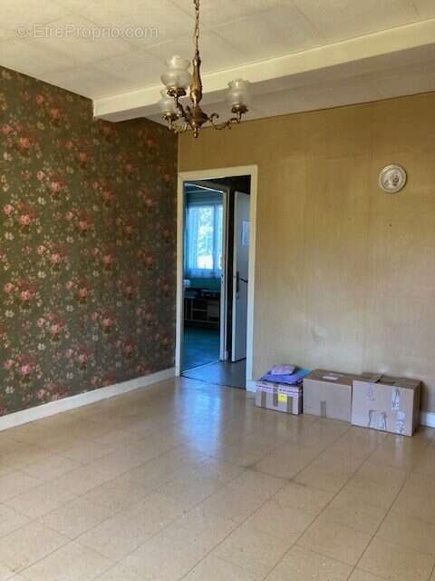 Appartement à RILLIEUX-LA-PAPE