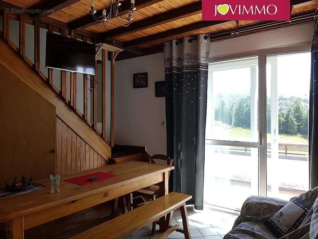 Appartement à CHASTREIX