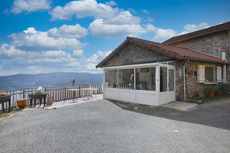 Maison à ROCHEPAULE