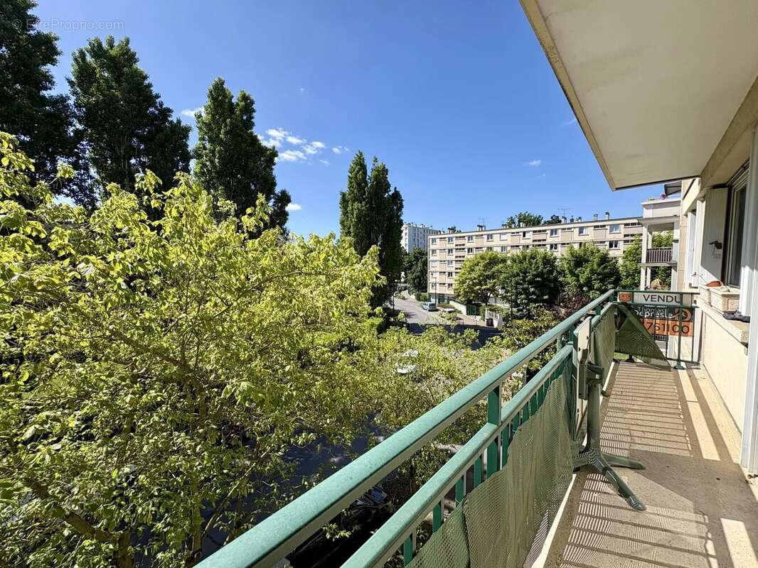 Appartement à LE PLESSIS-TREVISE