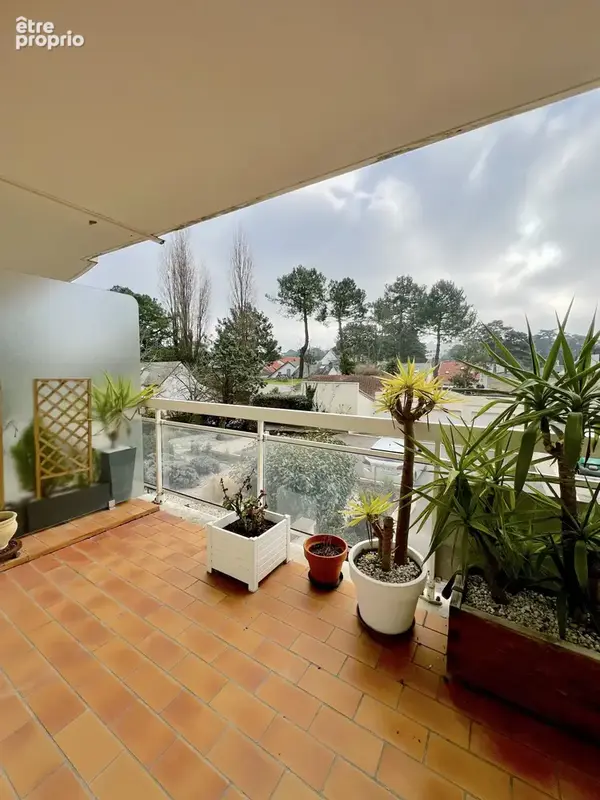 LA BAULE CENTRE Appartement 3 pièces avec balcon, terrasse, cave et garage à proximité de la gare TGV - photo 2