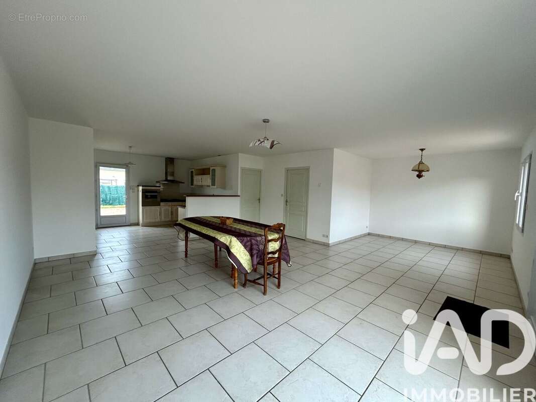 Photo 3 - Maison à BRAIN-SUR-ALLONNES