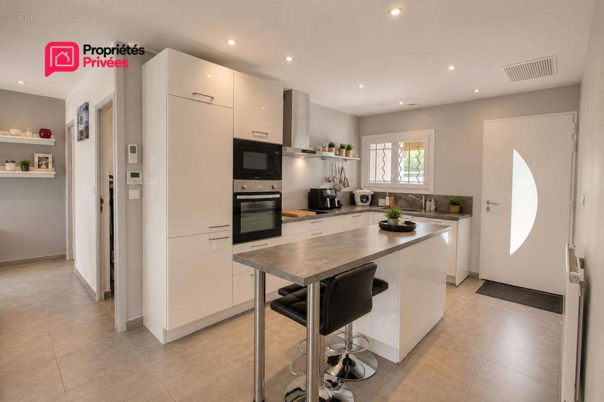 Villa Uzès 4 pièce(s) 87 m2 ,3 chambres , terrain de 387m2 , Terrasse - photo 4