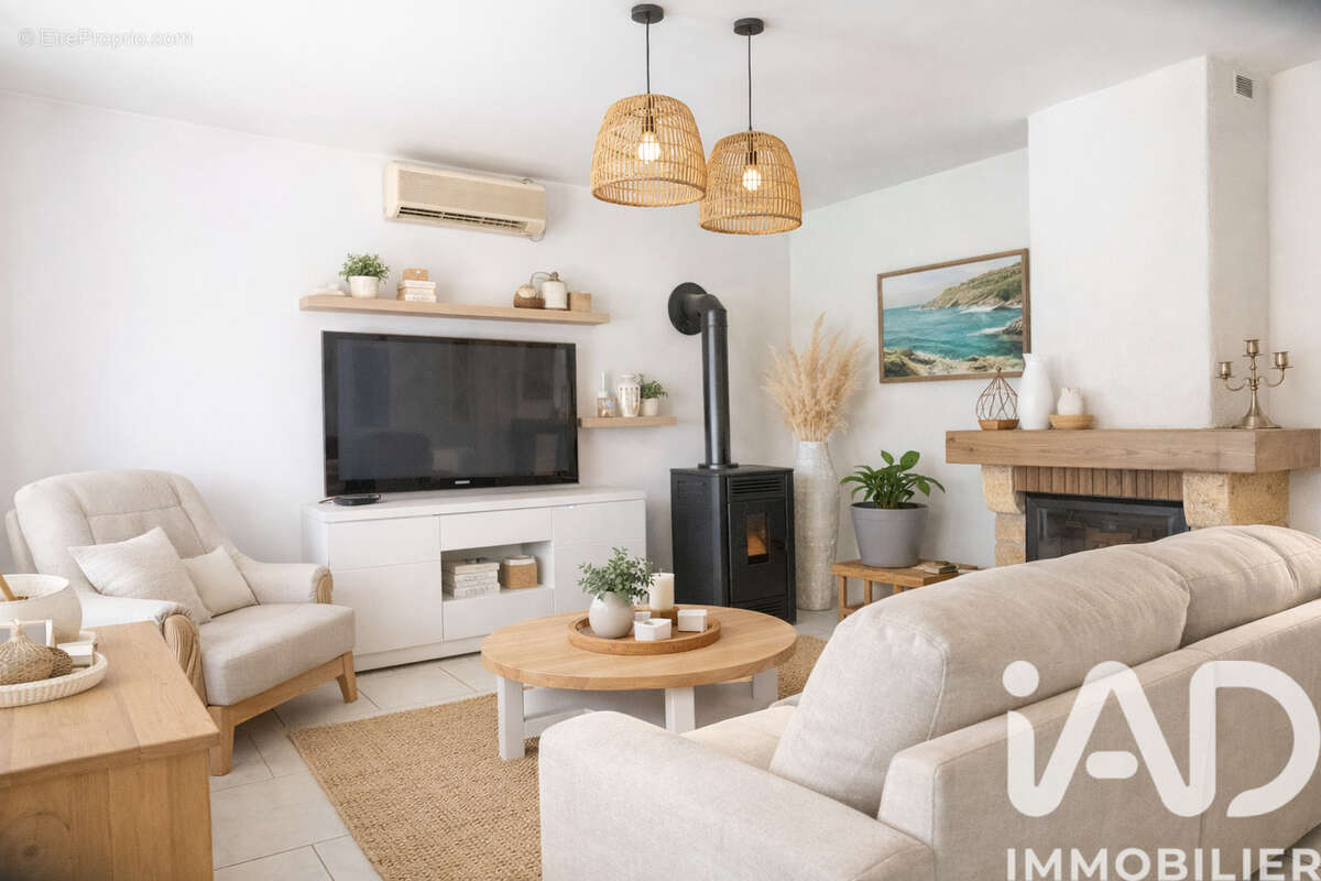 Photo 9 - Maison à ROQUEBRUNE-SUR-ARGENS