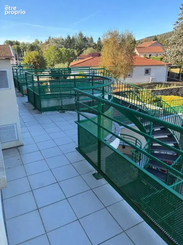 Appartement Beauzac type T4 90 m2 trois chambres, balcon et garage sans ascenseur - photo 9