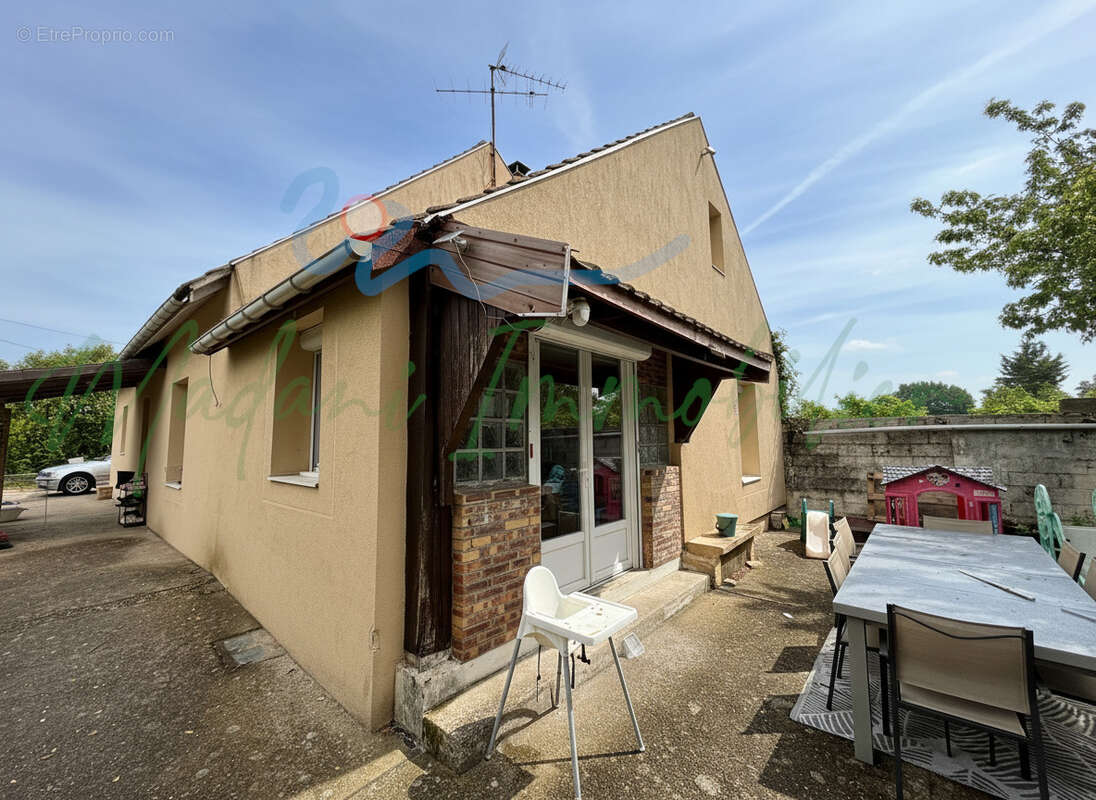 Maison à BENNECOURT