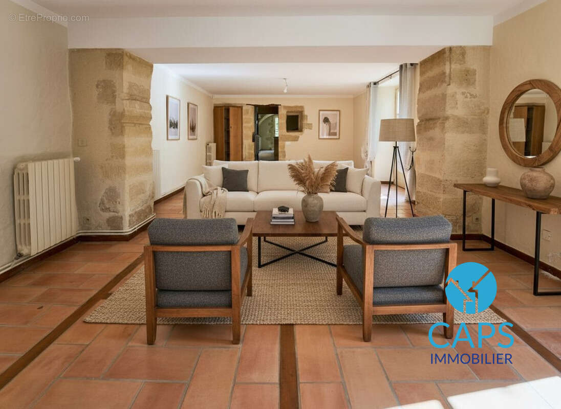 Maison 290 m² à Uzes  - photo 7